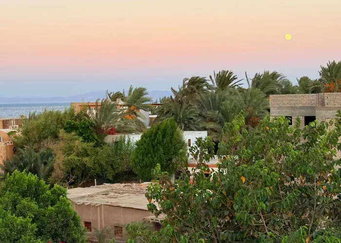 Bedro Rooftop 2 Private Balcony & Sea View 1 Min To